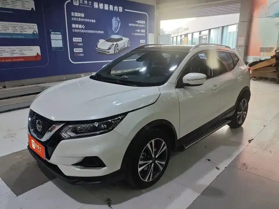 Nissan Qashqai — фото 1