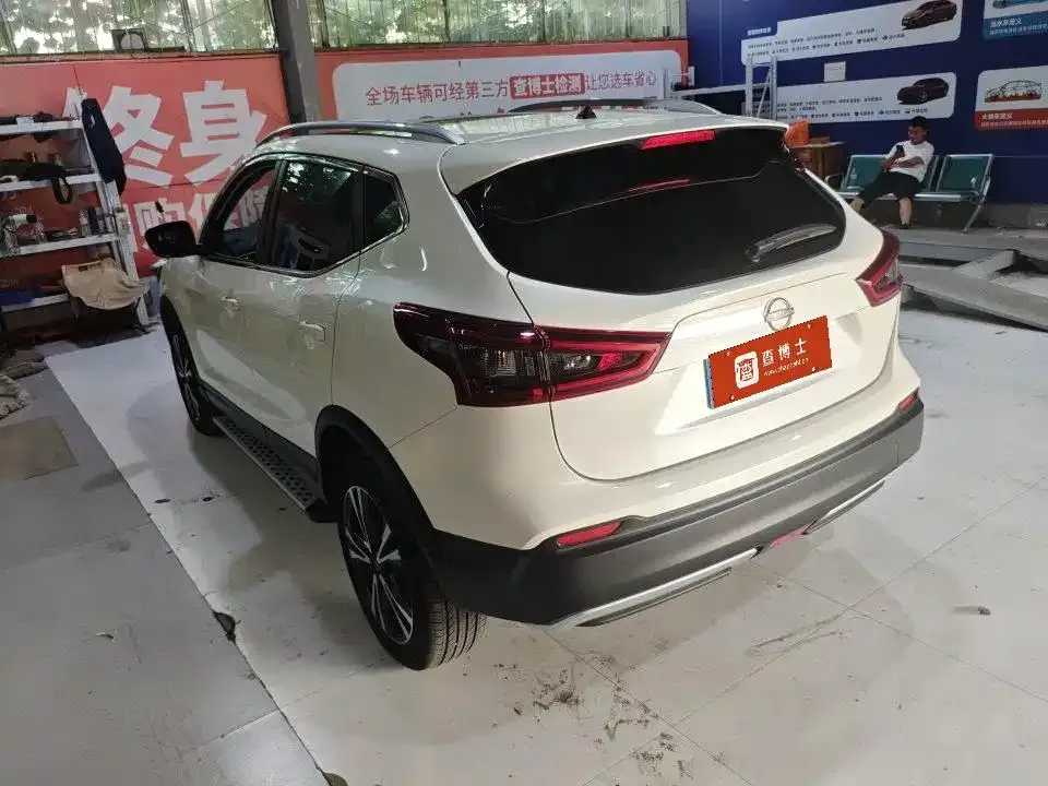 Nissan Qashqai — фото 9