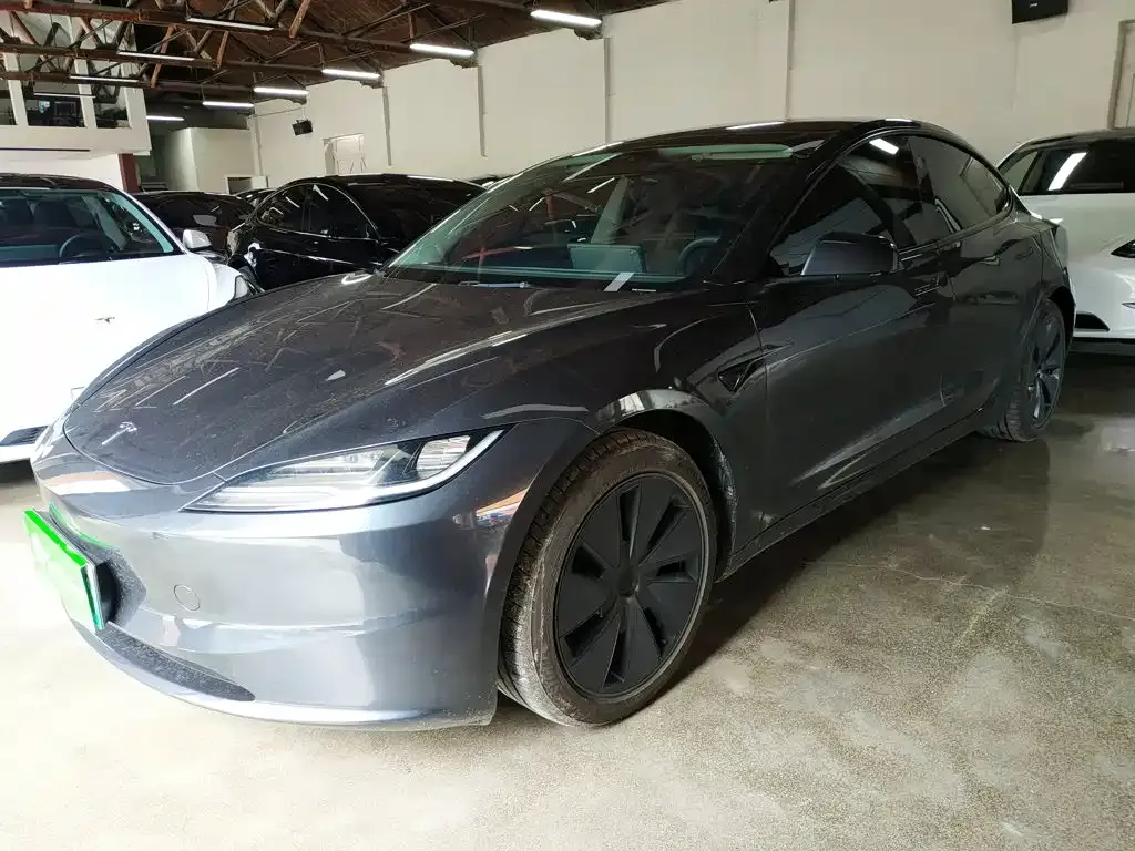 Tesla Model 3 — фото 10