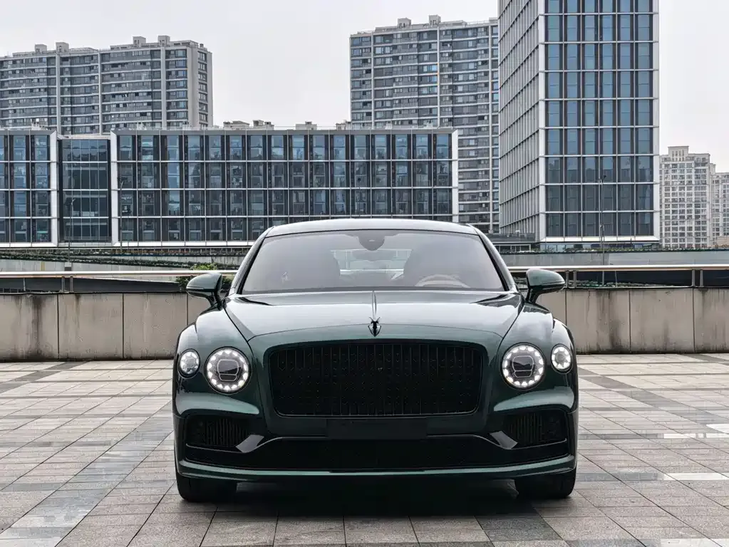 Bentley Flying Spur — фото 8