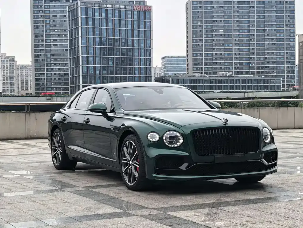 Bentley Flying Spur — фото 4
