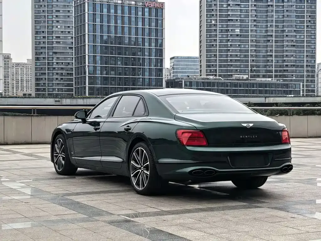 Bentley Flying Spur — фото 5