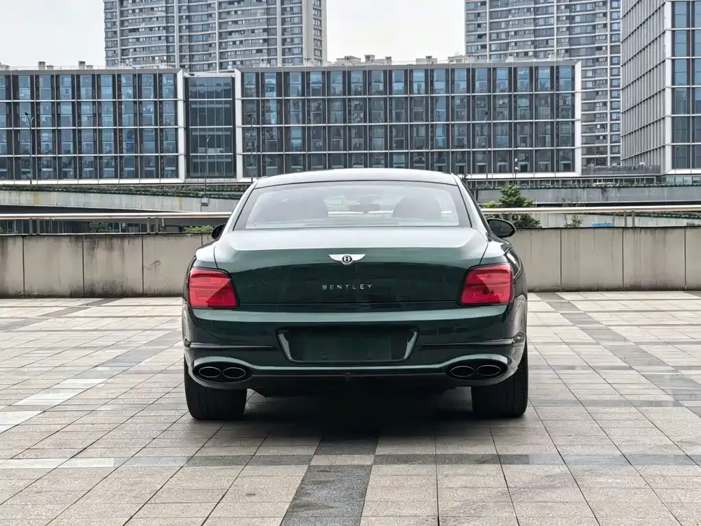Bentley Flying Spur — фото 6