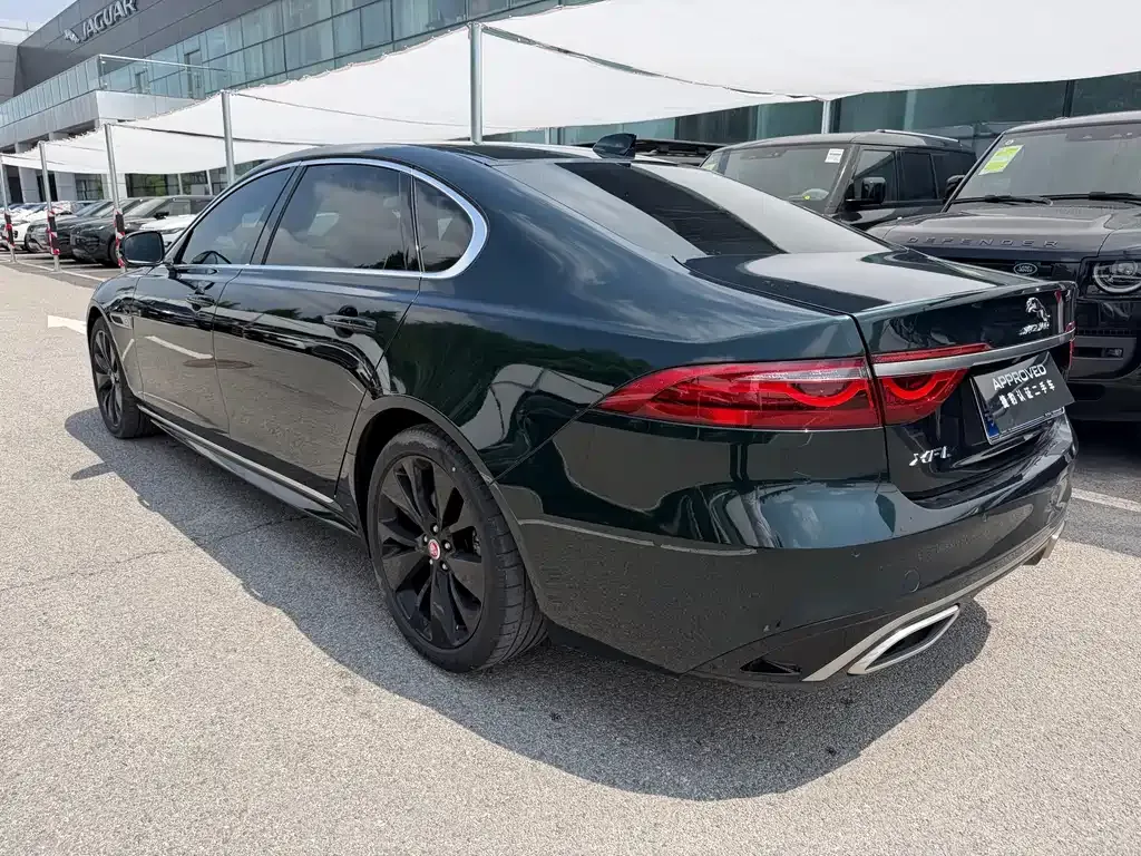 Jaguar XFL — фото 10