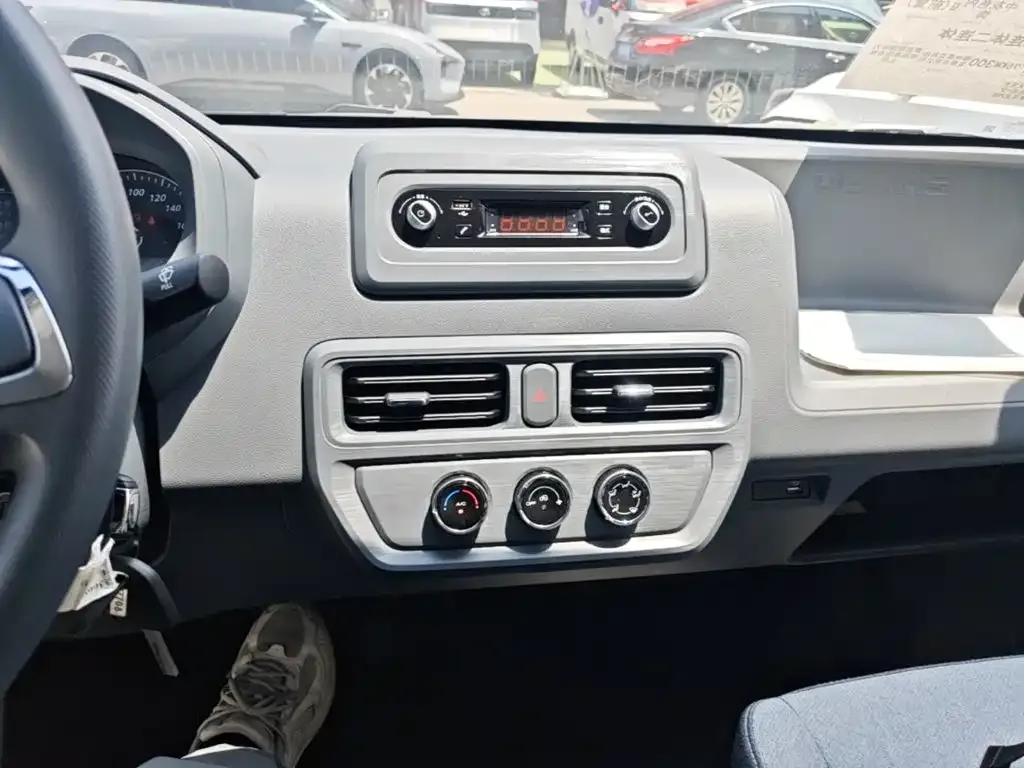 Wuling Yangguang 2025 из CN, фото 5
