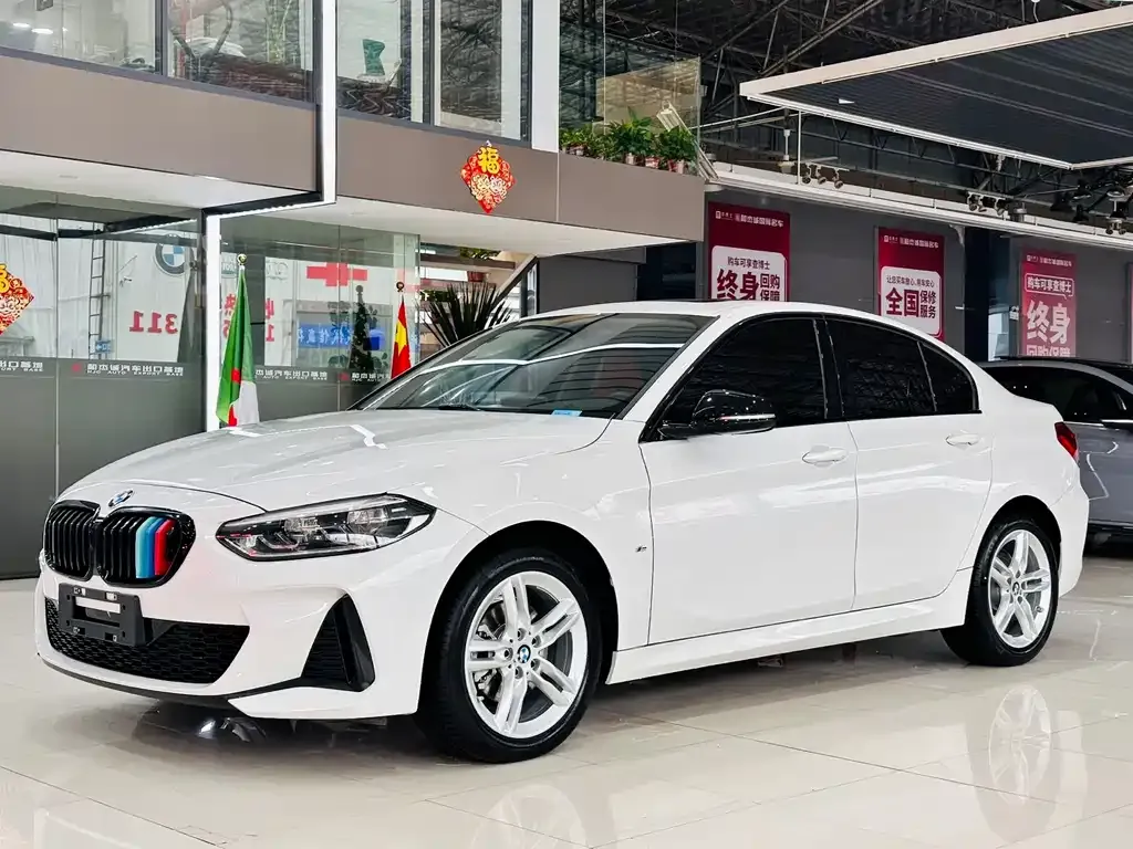 BMW 1 Series — фото 1