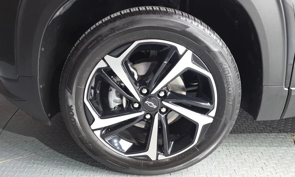 Chevrolet (GM Daewoo) Trailblazer 2024 из KR, фото 3