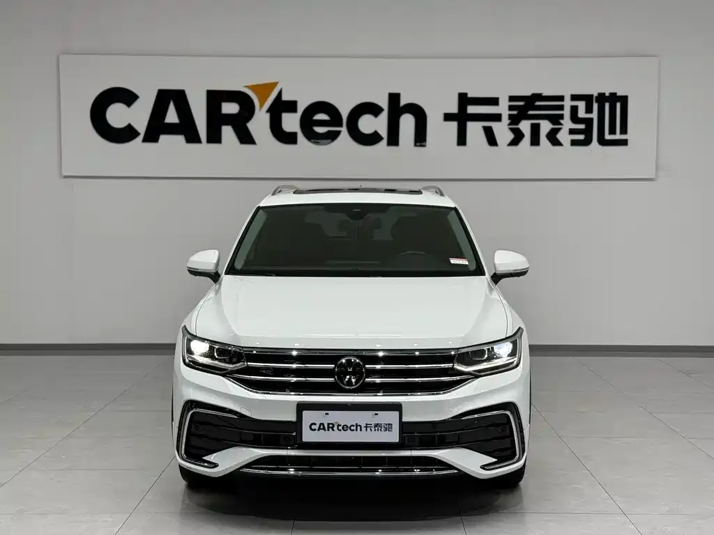Volkswagen Tiguan L — фото 9