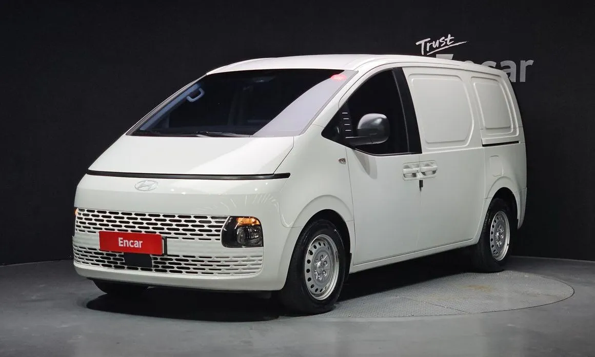 Hyundai Staria — фото 1