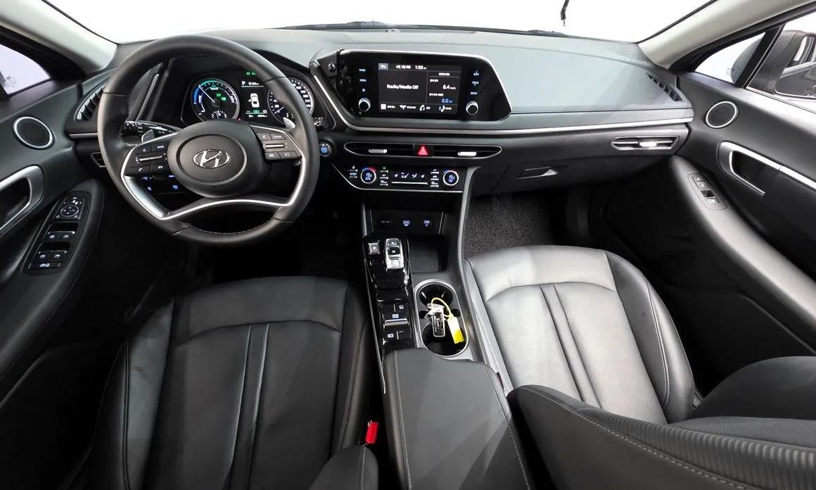 Hyundai Sonata 2023 из KR, фото 3