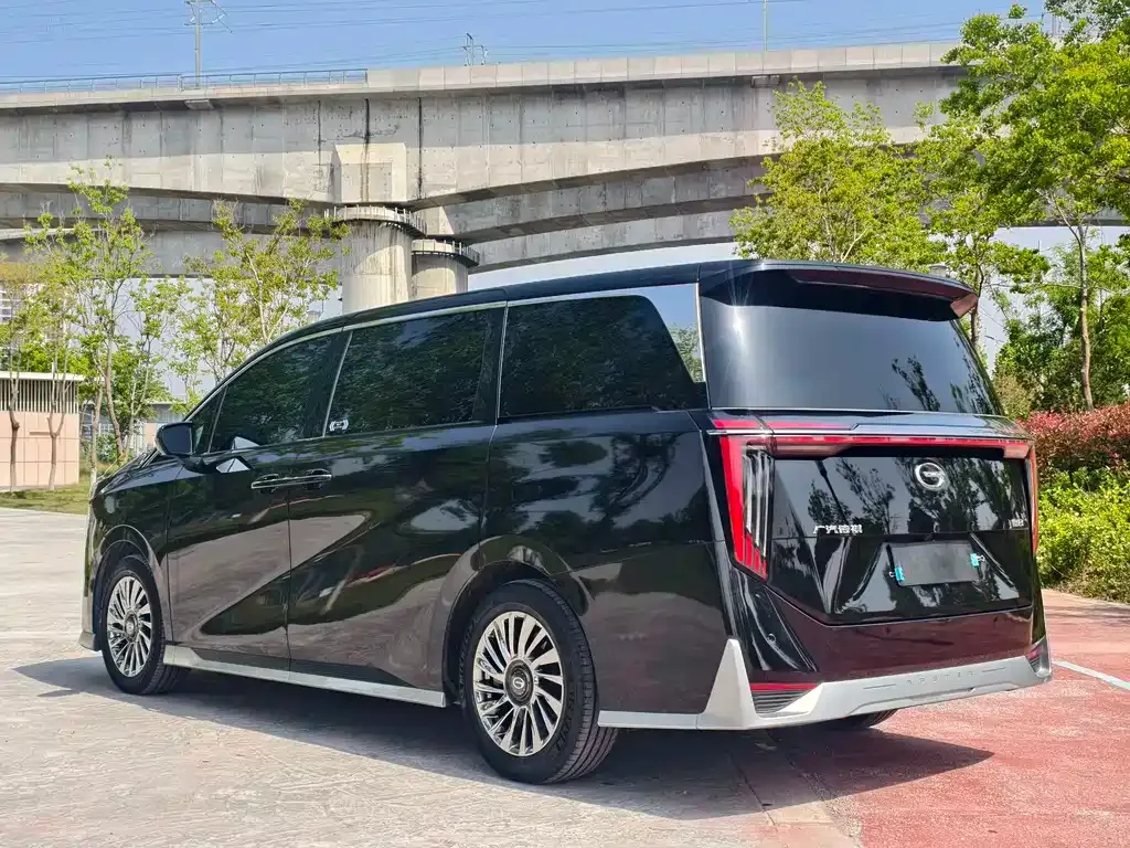 GAC Motor Trumpchi M8 — фото 10