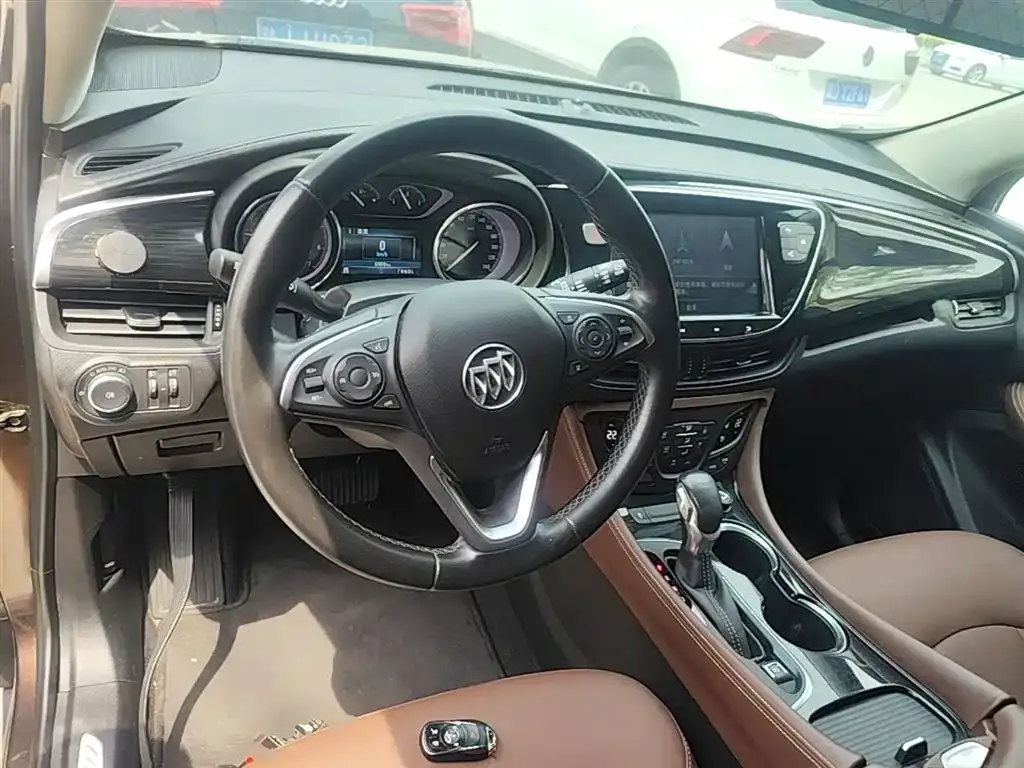 Buick Envision Plus — фото 2