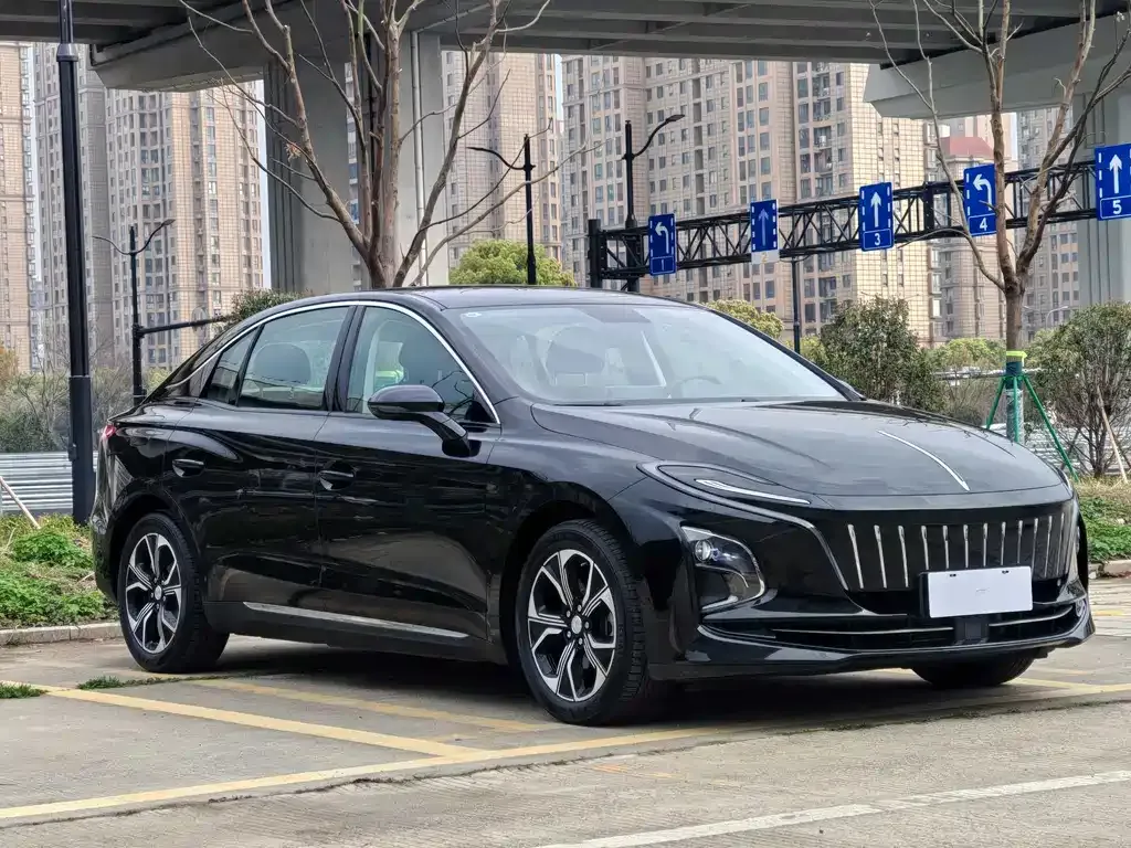 Hongqi E-QM5 — фото 5