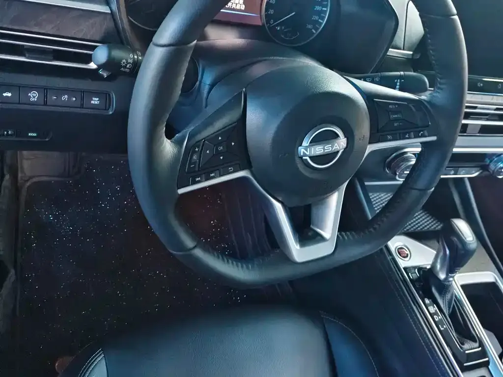 Nissan Teana — фото 3