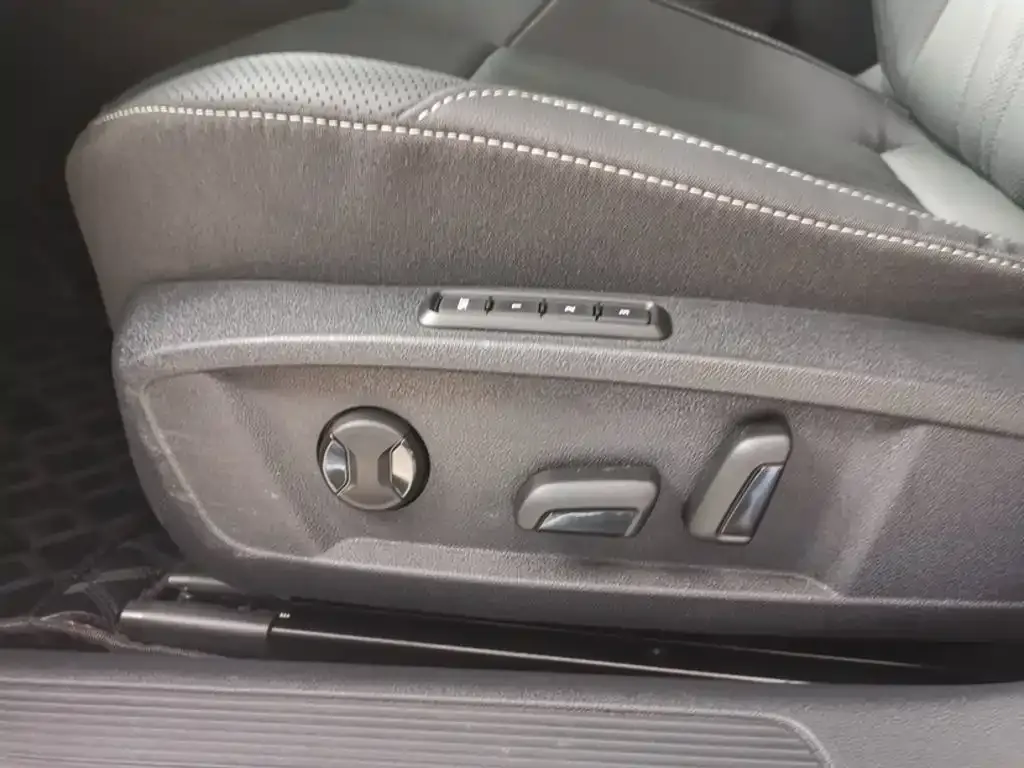 Volkswagen Passat — фото 7