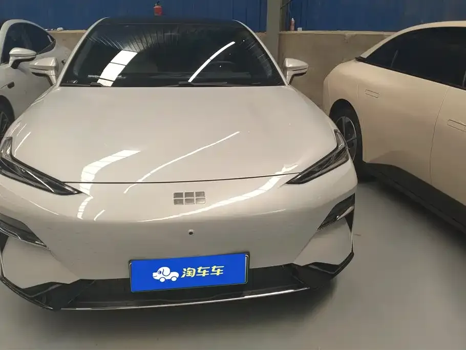Geely Galaxy E8 2024 из CN, фото 5