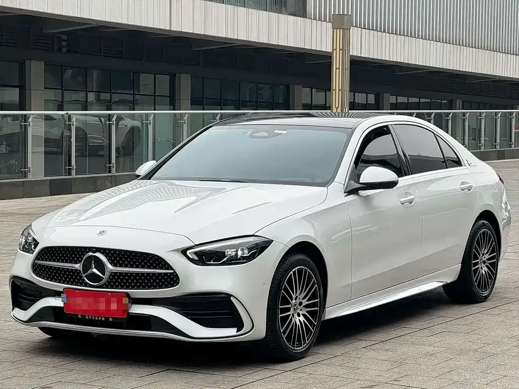 Mercedes-Benz C-Class — фото 1