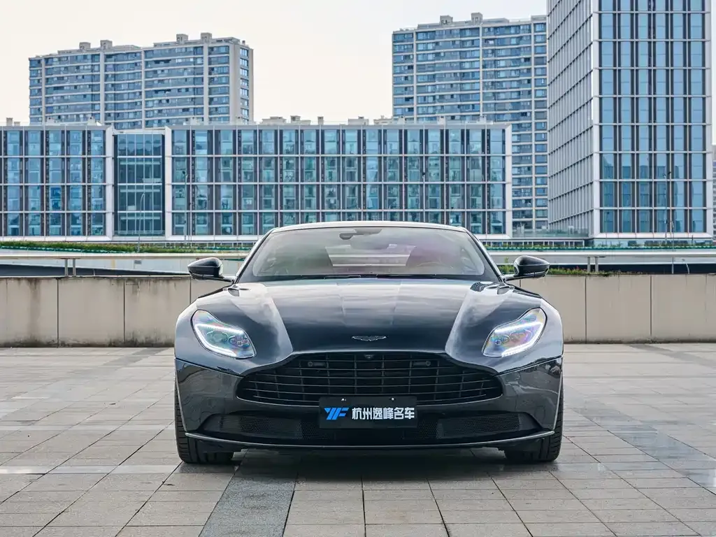 Aston Martin DB11 2021 из CN, фото 9