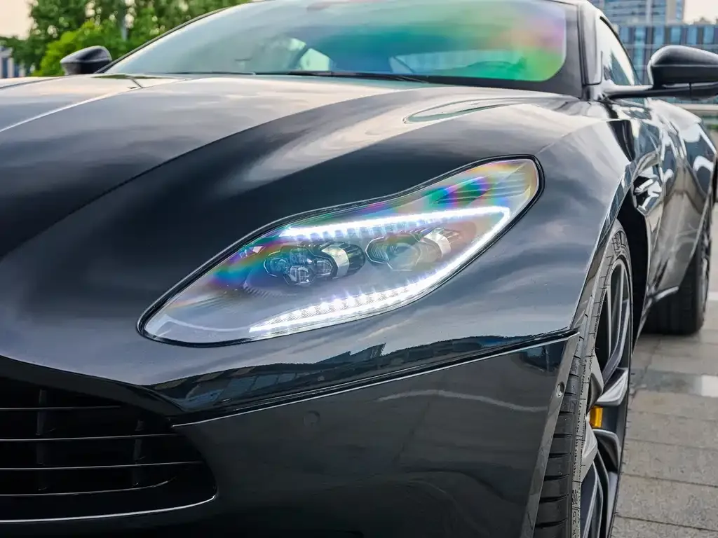 Aston Martin DB11 2021 из CN, фото 6