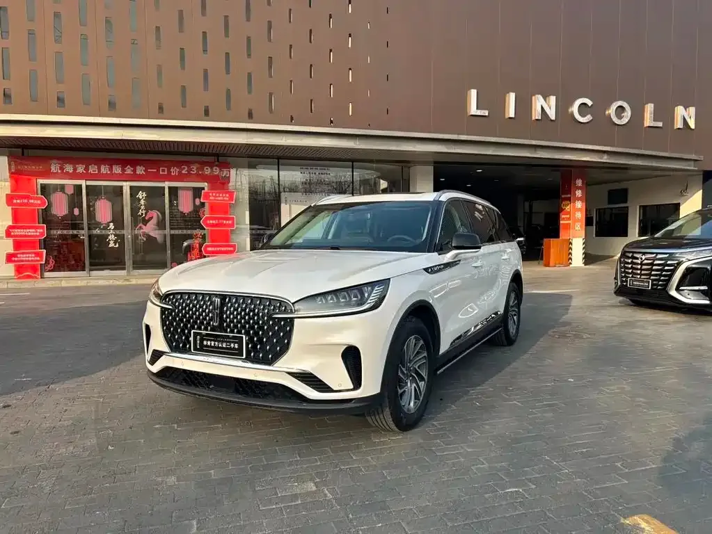 Lincoln Aviator — фото 1