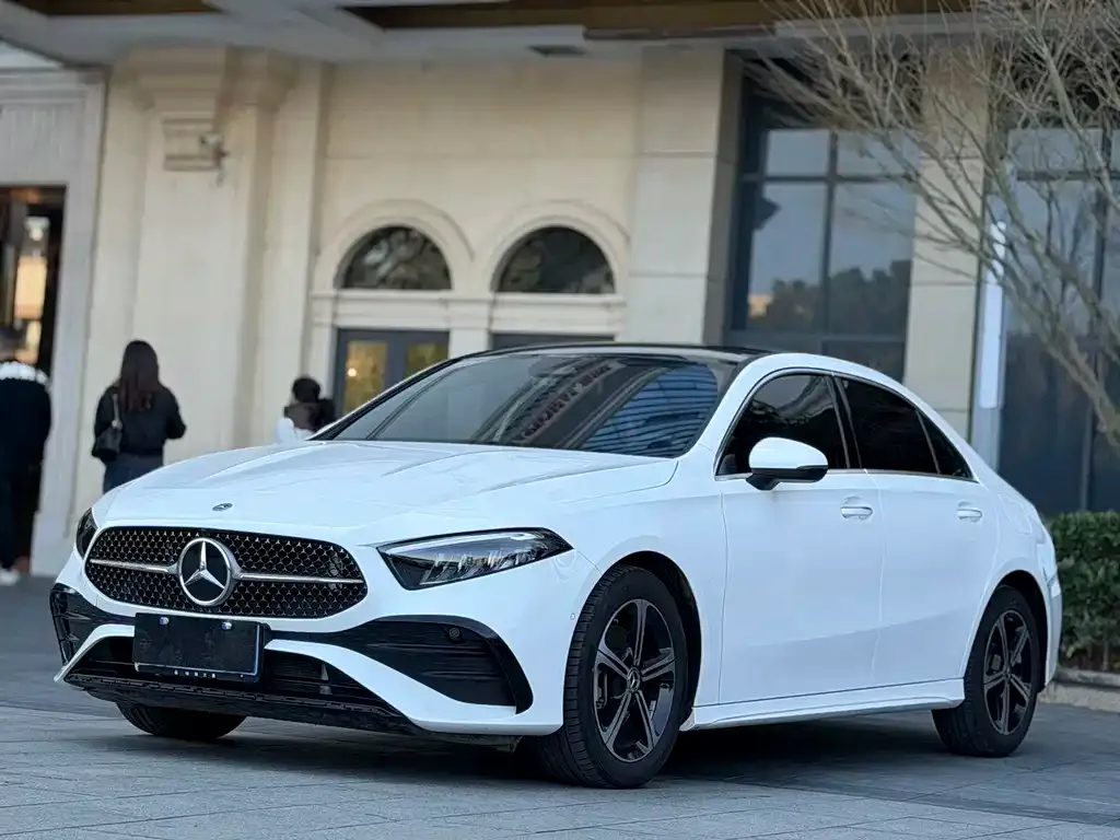Mercedes-Benz A-Class — фото 1