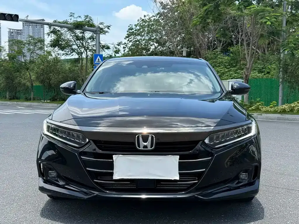 Honda Accord — фото 9