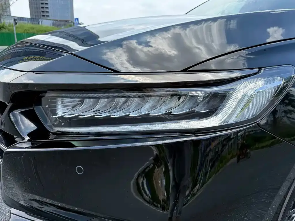 Honda Accord — фото 6