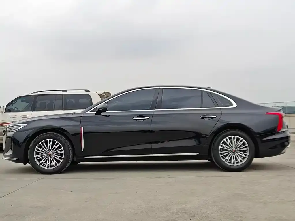 Hongqi H5 — фото 2