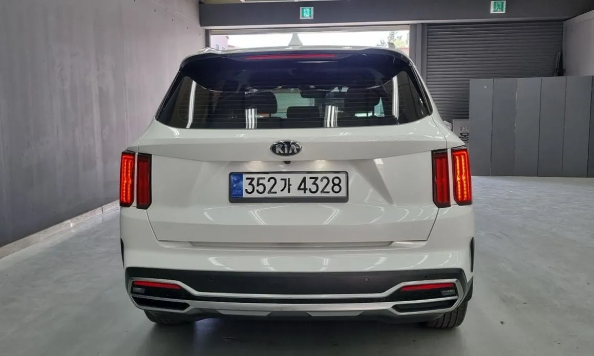 Kia Sorento — фото 9