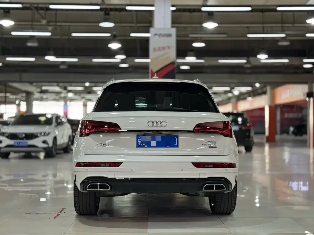 Audi Q5L — фото 2