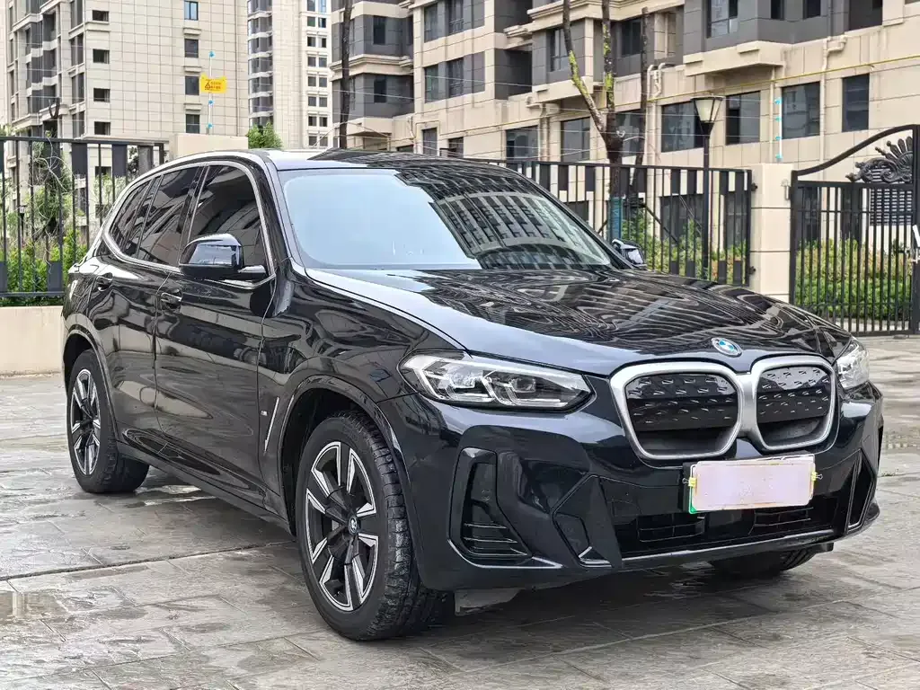 BMW iX3 2024 из CN, фото 9