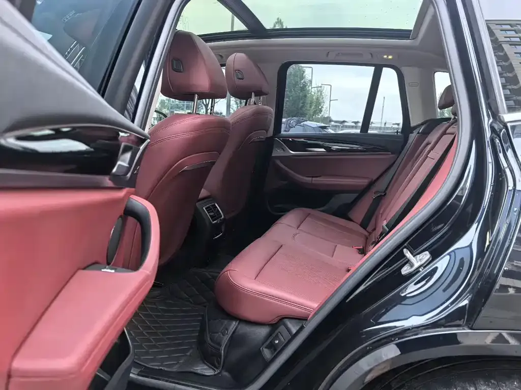 BMW iX3 2024 из CN, фото 5