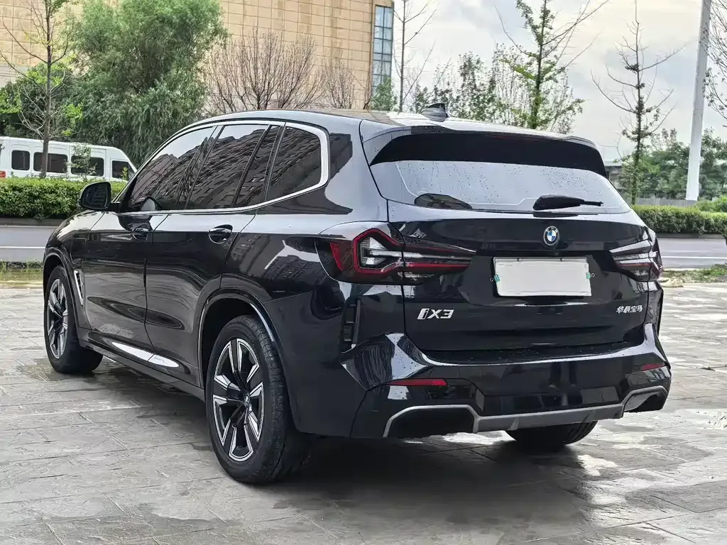 BMW iX3 2024 из CN, фото 6