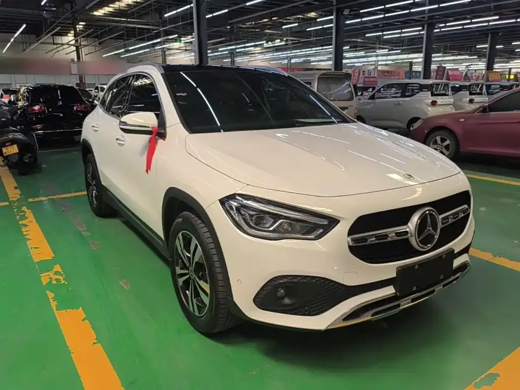 Mercedes-Benz GLA — фото 6