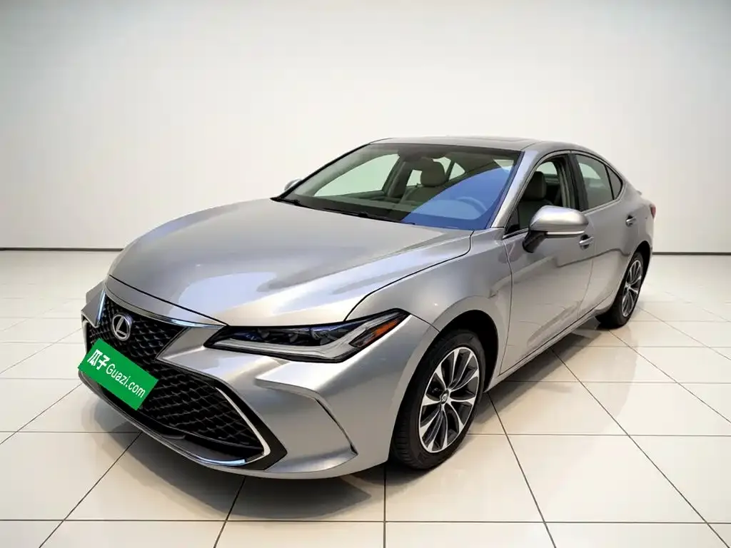 Toyota Avalon — фото 1