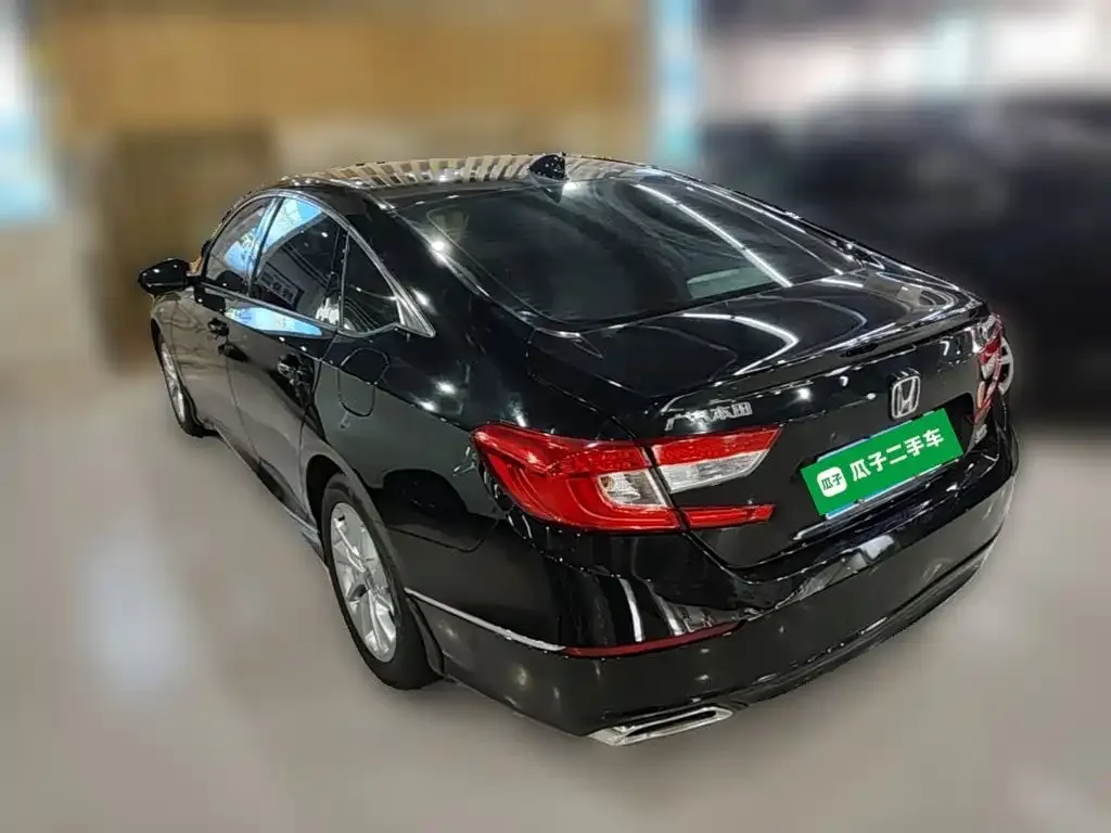 Honda Accord — фото 10
