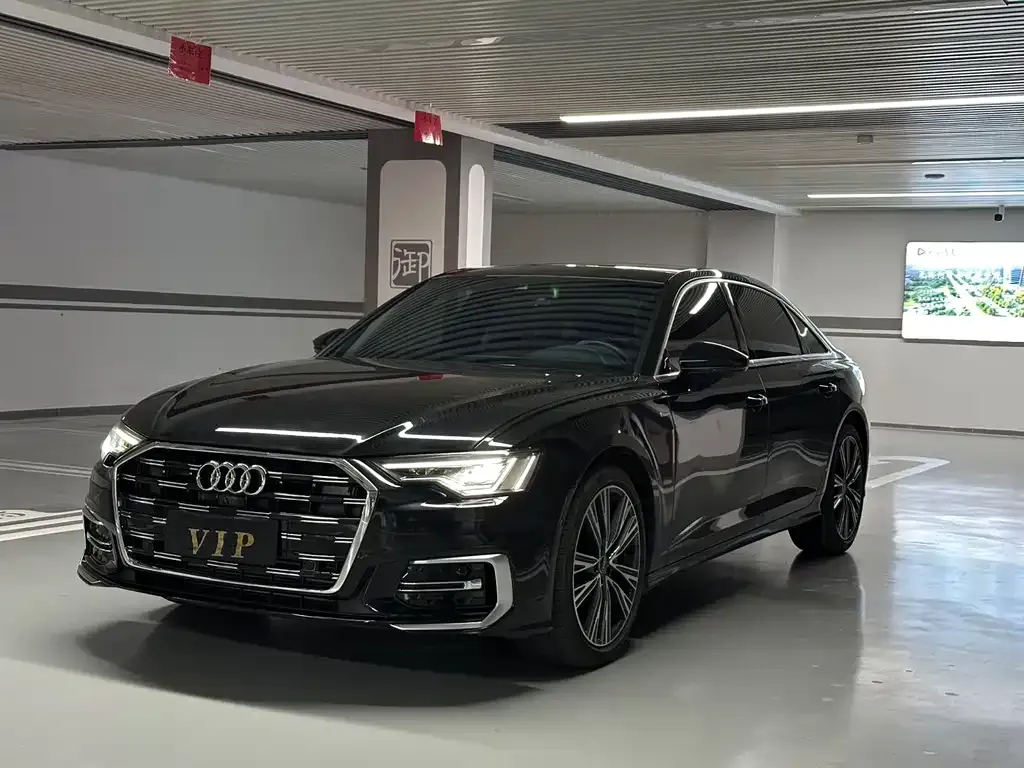 Audi A6L — фото 1