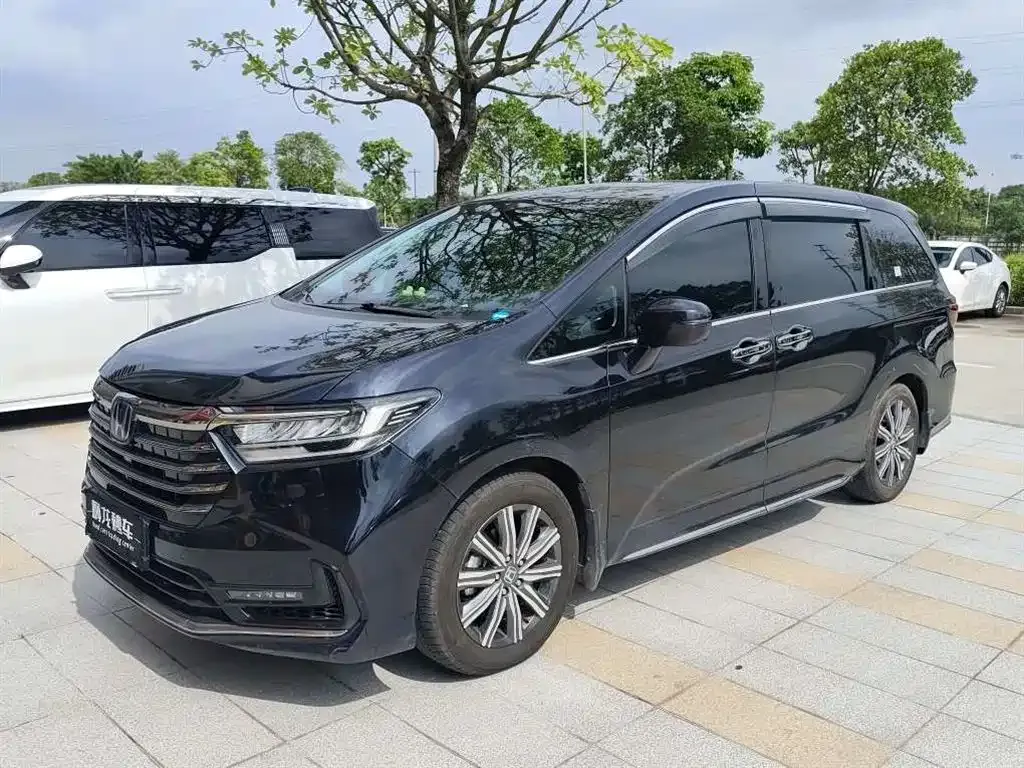 Honda Odyssey — фото 1
