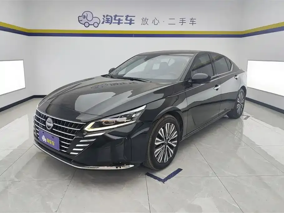 Nissan Teana — фото 1