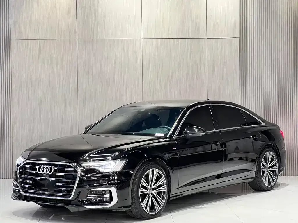 Audi A6L — фото 1