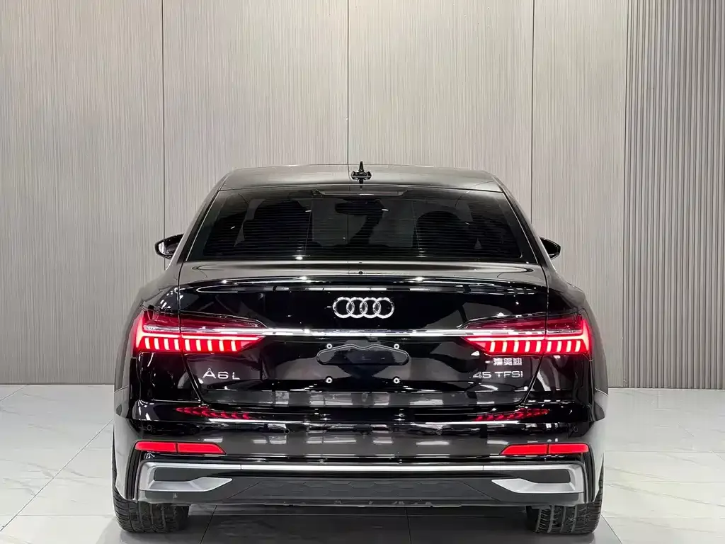 Audi A6L — фото 7