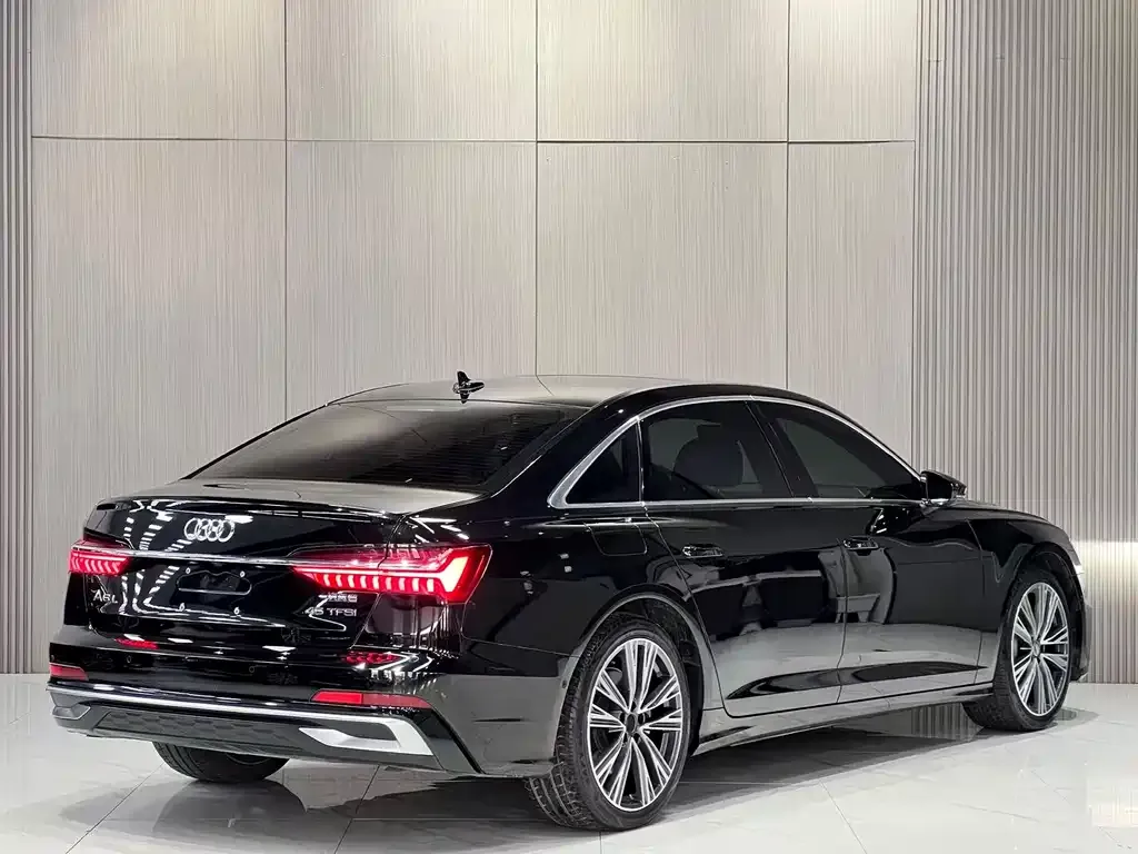 Audi A6L — фото 2