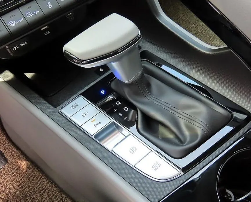 Hyundai AVANTE — фото 9