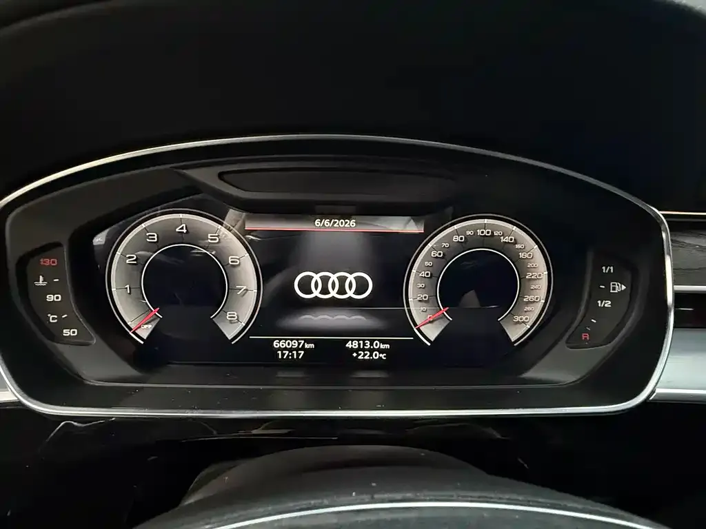 Audi A8 — фото 3