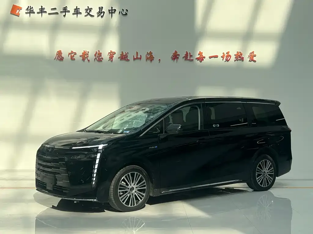 GAC Motor 传祺E8 PHEV — фото 9
