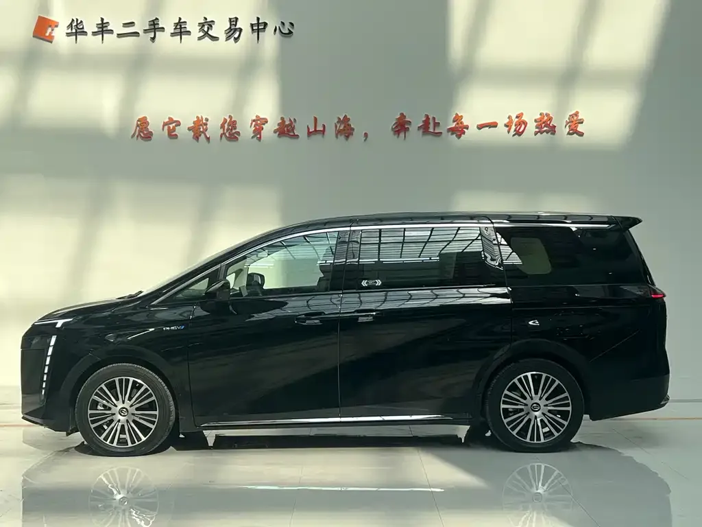 GAC Motor 传祺E8 PHEV — фото 3