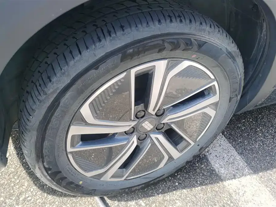 Geely Galaxy Xingjian 7 — фото 8