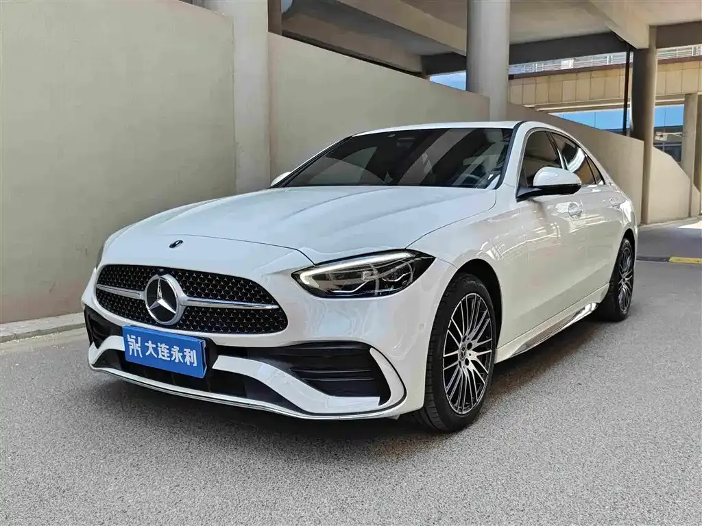 Mercedes-Benz C-Class — фото 1