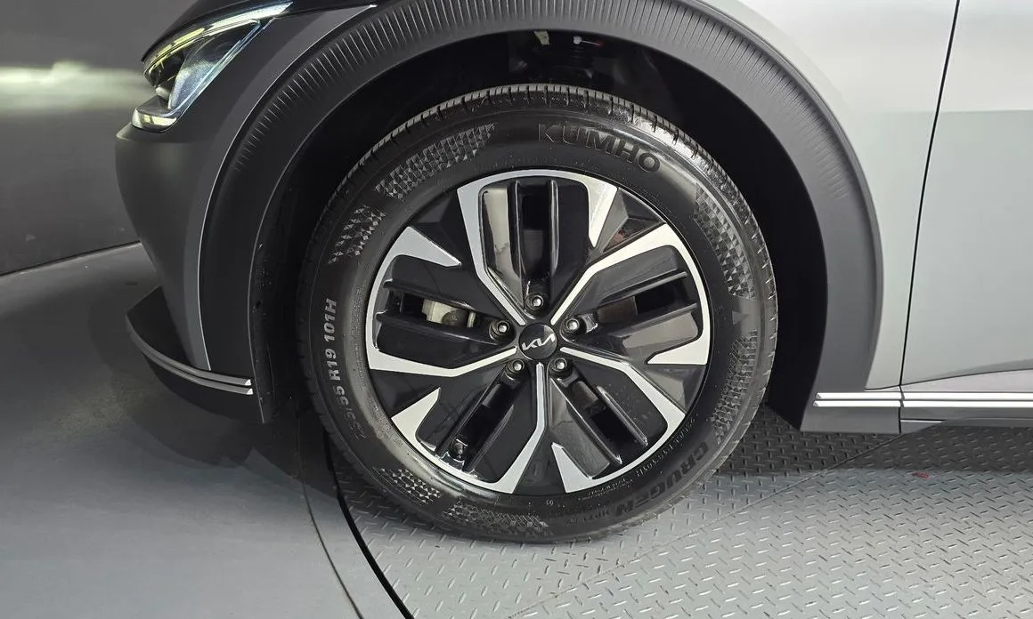 Kia EV6 — фото 4