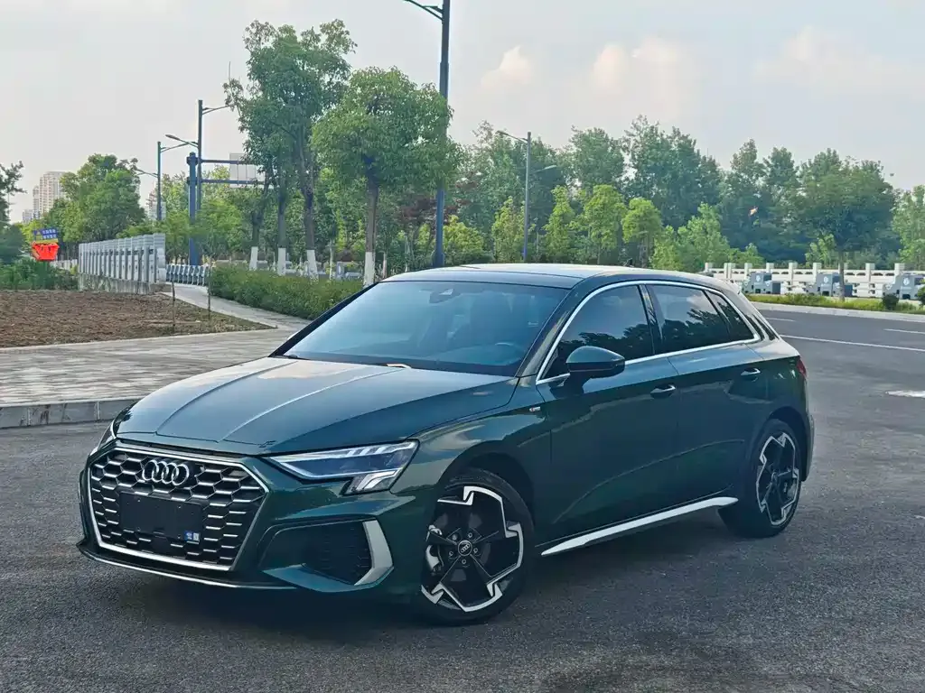 Audi A3 — фото 1